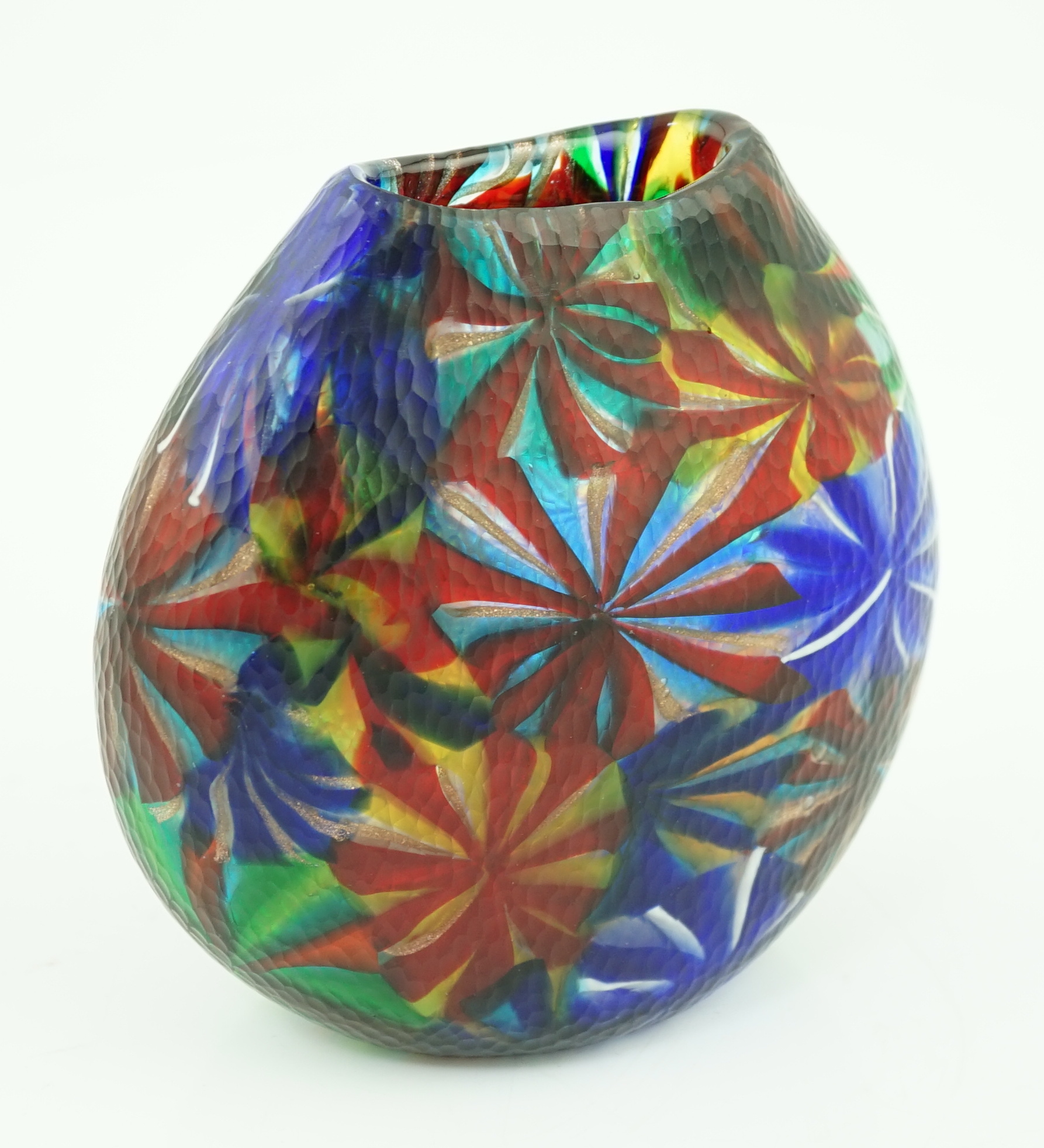 After Pollio Perelda (1915-1984). A Murano glass Murrine Stellato vase, with star shaped mosaic flowerhead, on a battuto ground, dated 2003, 15cms, Please note this lot attracts an additional import tax of 20% on the ham